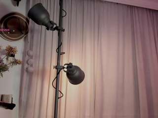 Saraa-fox live cam preview