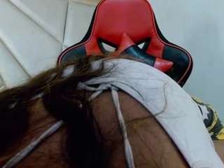 sweetbrunettexselfsu... webcam