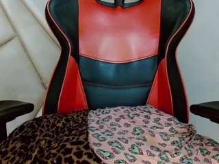 sweetbrunettexselfsuck