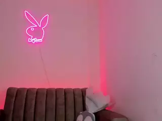 virgiwilk's Live Sex Cam Show