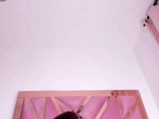 le modèle cherryblossom23 est en webcam porno dans un show sur le site camsoda, il possède les tags suivants: ahegao,pov,anal,gape,horny,lovense,lush,naked,oil,orgasm,public,fingers,role play,sexy,shaved pussy,skinny,squirter,teen (18+),tiny tits,toys