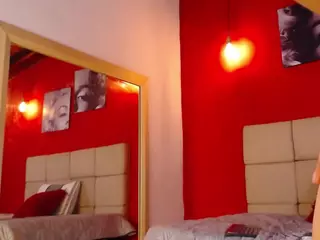Chiqui-pink's Live Sex Cam Show
