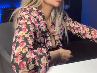 kristalnight webcam model