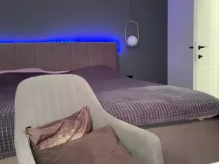 KristalNight's Live Sex Cam Show