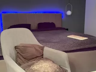 KristalNight's Live Sex Cam Show