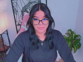 ashleey18 live webcam show