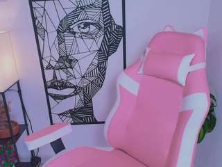 ashleey18 live webcam show