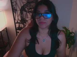ashleey18 live webcam show
