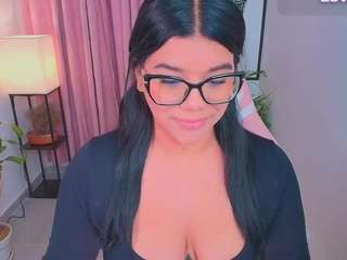 Ashleey18 on CamSoda