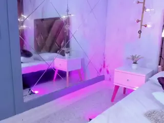 Naomi Prada's Live Sex Cam Show