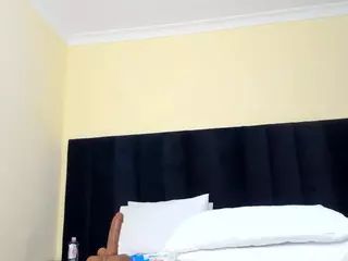 Cutie-bootie's Live Sex Cam Show