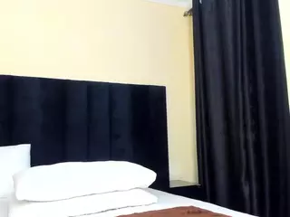 Cutie-bootie's Live Sex Cam Show