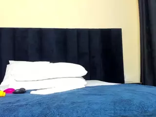 Cutie-bootie's Live Sex Cam Show