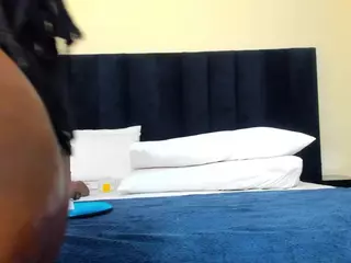 Cutie-bootie's Live Sex Cam Show