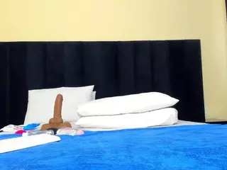 Cutie-bootie's Live Sex Cam Show