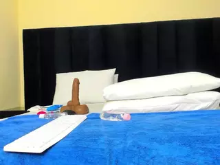 Cutie-bootie's Live Sex Cam Show