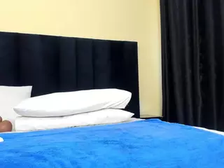 Cutie-bootie's Live Sex Cam Show