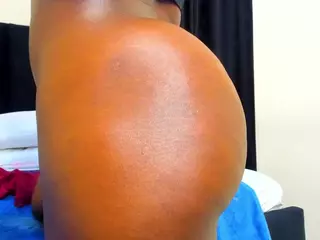 Cutie-bootie's Live Sex Cam Show
