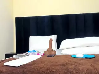 Cutie-bootie's Live Sex Cam Show