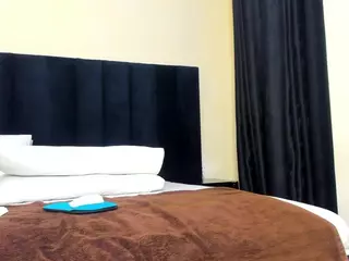Cutie-bootie's Live Sex Cam Show