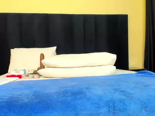 Cutie-bootie's Live Sex Cam Show