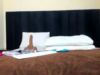 Cutie-bootie's Live Sex Cam Show