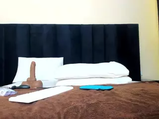Cutie-bootie's Live Sex Cam Show