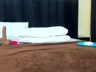 Cutie-bootie's Live Sex Cam Show