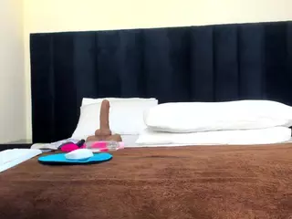 Cutie-bootie's Live Sex Cam Show