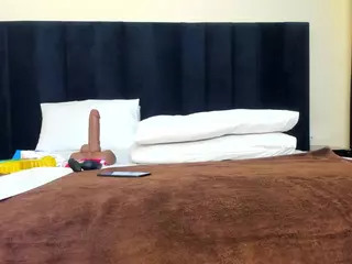 Cutie-bootie's Live Sex Cam Show