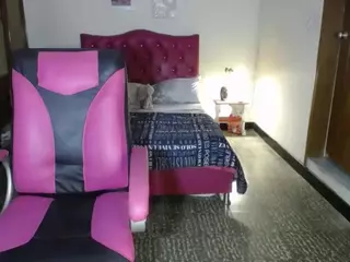 danielle-rose's Live Sex Cam Show