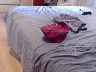 lindabr75's live room