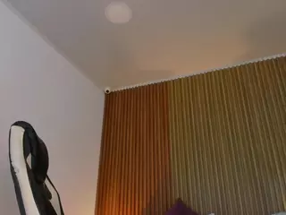 luana-adans's Live Sex Cam Show