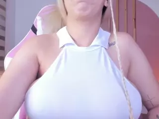 luana-adans's Live Sex Cam Show