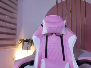 luana-adans's Live Sex Cam Show