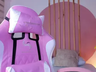 luana-adans's Live Sex Cam Show