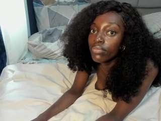 suhailasuu Live Webcam on CamSoda