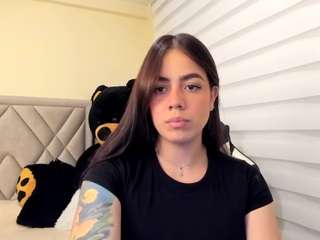 salomebrunette Live Webcam on CamSoda