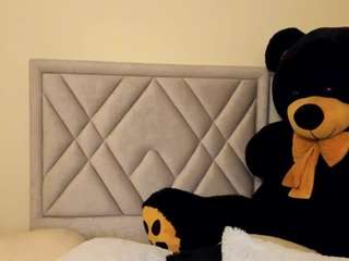 salomebrunette Live Webcam on CamSoda