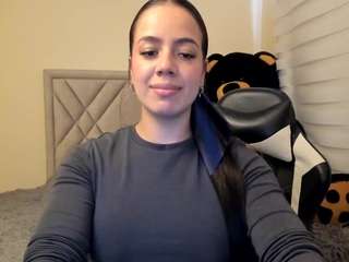 Live webcam model salomebrunette on Soda Cams
