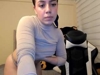 salomebrunette Live Webcam on CamSoda