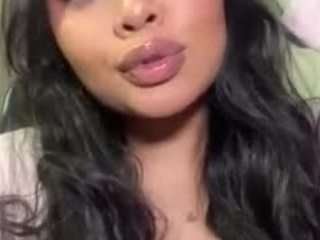 aisha-brown live cam preview