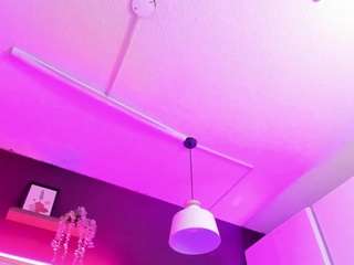 april-bowie live cam profile