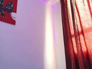 april-bowie Sex Cam Show