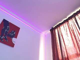 April-bowie live webcam show