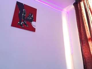 April-bowie live webcam show