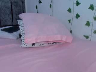 Mia Garcia live webcam show