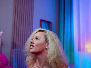 sabrinajade Live Webcam on CamSoda