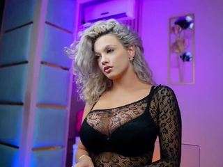 SabrinaJade