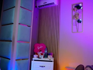 sabrinajade Live Webcam on CamSoda
